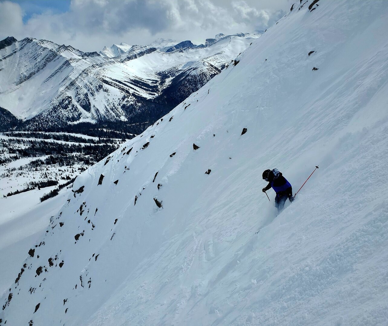 al-steep-alphabet-chute-with-scenery-lake-louise.jpg